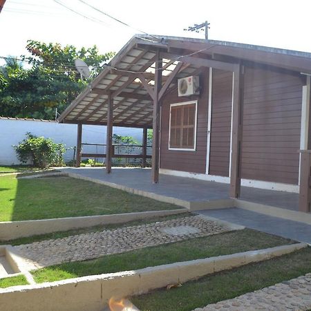 0006.06 -Maranduba - Chale -2 Dorm - 8 Pess - 3 Quadras Do Mar - Piscina Coletiva - Wifi Churrasqueira,Ar Condicionado Ubatuba Extérieur photo